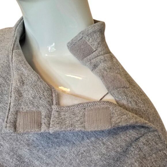 🏷️NWT - Vintage DISNEY Mickey Mouse Embroidered Scarf Sweatshirt sz L - Picture 4 of 6